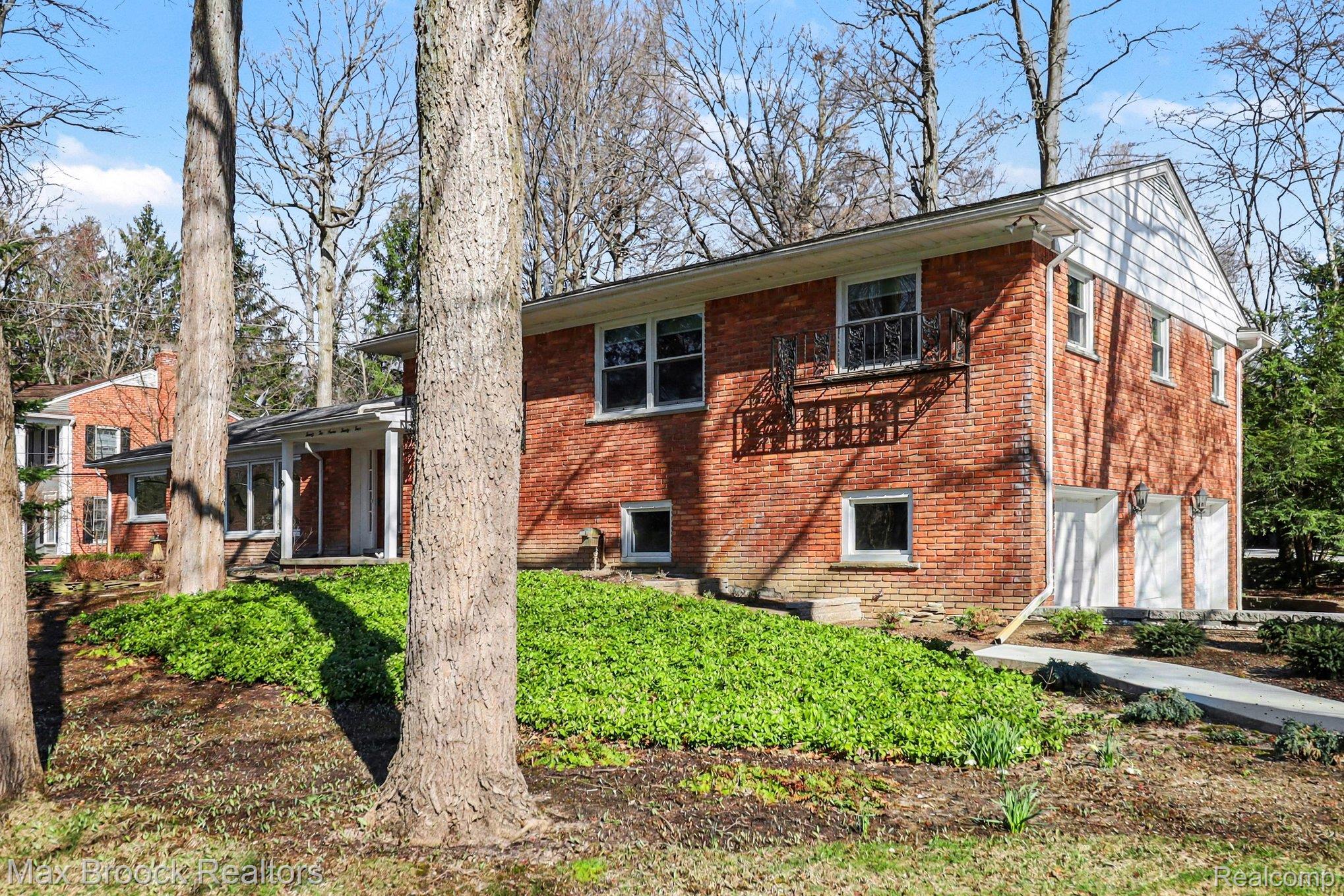 22724 King Richard Court