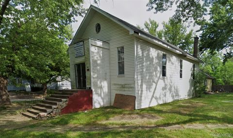 Photo of 2426 Broadway Boulevard, Flint City, MI 48506 (MLS # 20261010314)