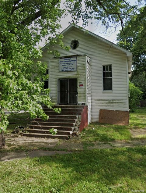 Tiny photo for 2426 Broadway Boulevard, Flint City, MI 48506 (MLS # 20261010314)