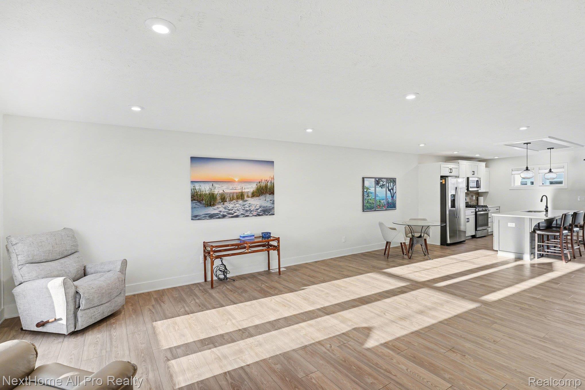 3827 Zaharas Lane 26