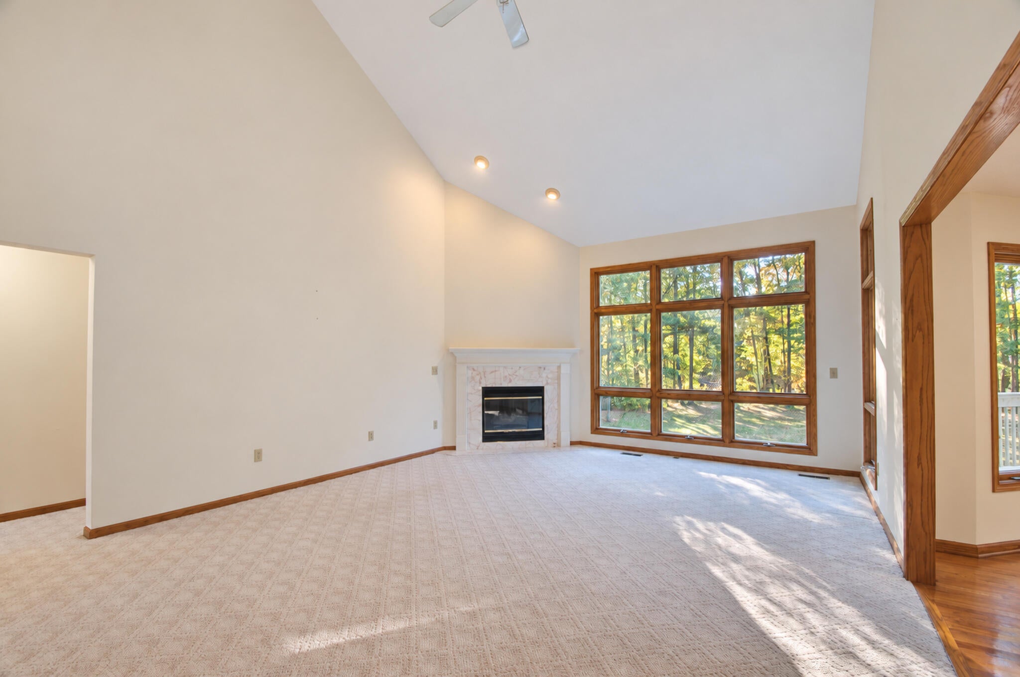 6125 Brooks Landing