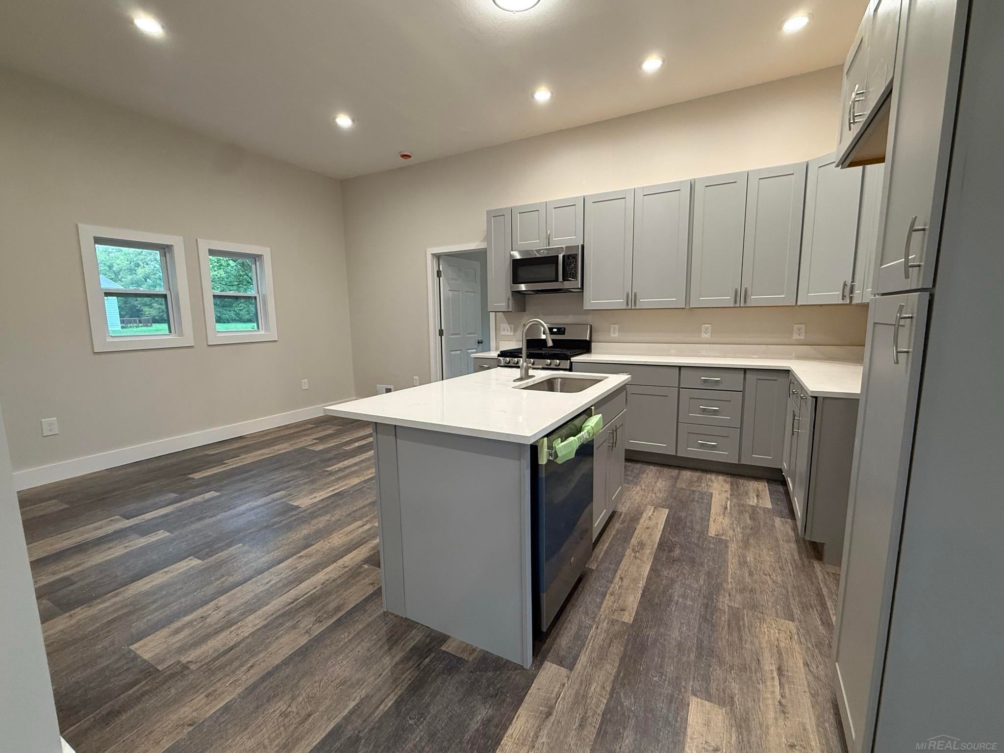 3985 Newark Road