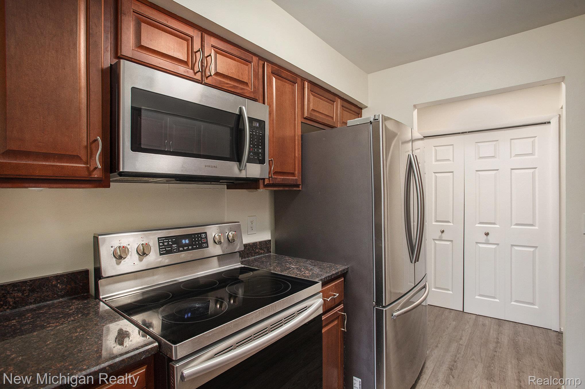 29860 W 12 Mile Road 604