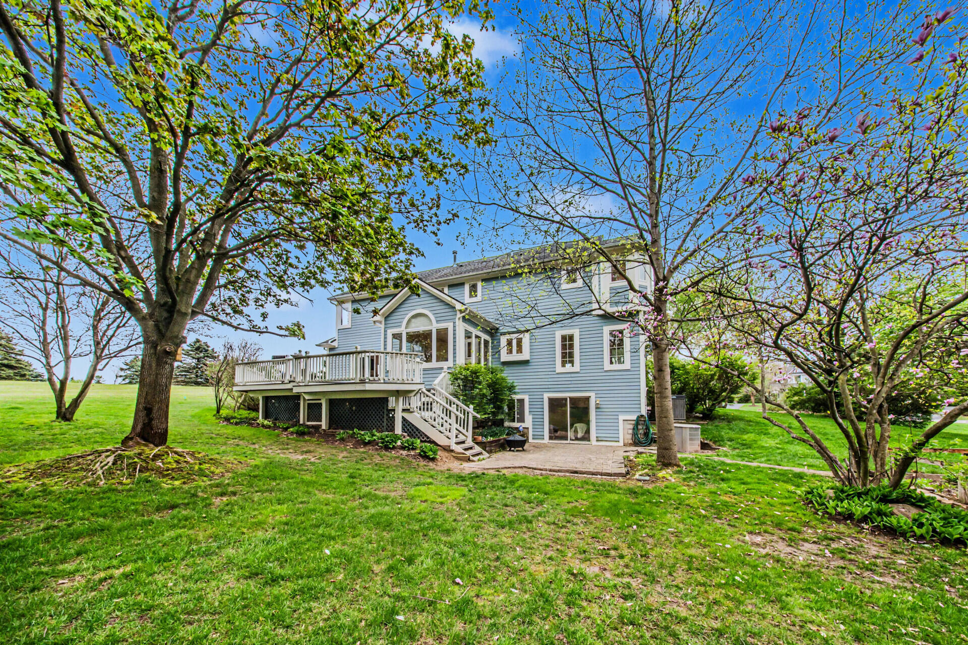 9640 Cambridge Drive