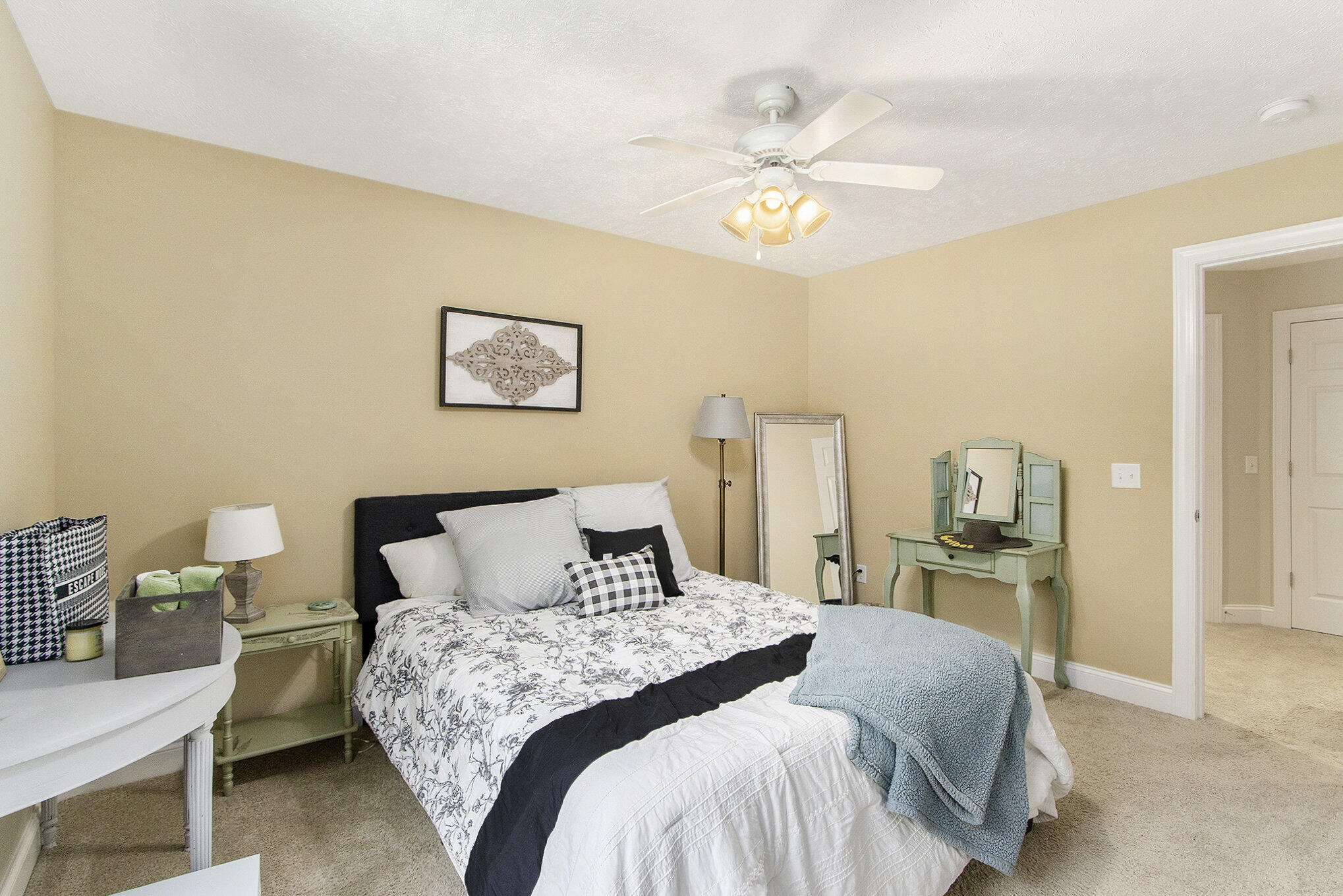 Richland Village, Michigan 49083, United States, 4 Bedrooms Bedrooms, ,4 BathroomsBathrooms,Residential,Active,154039