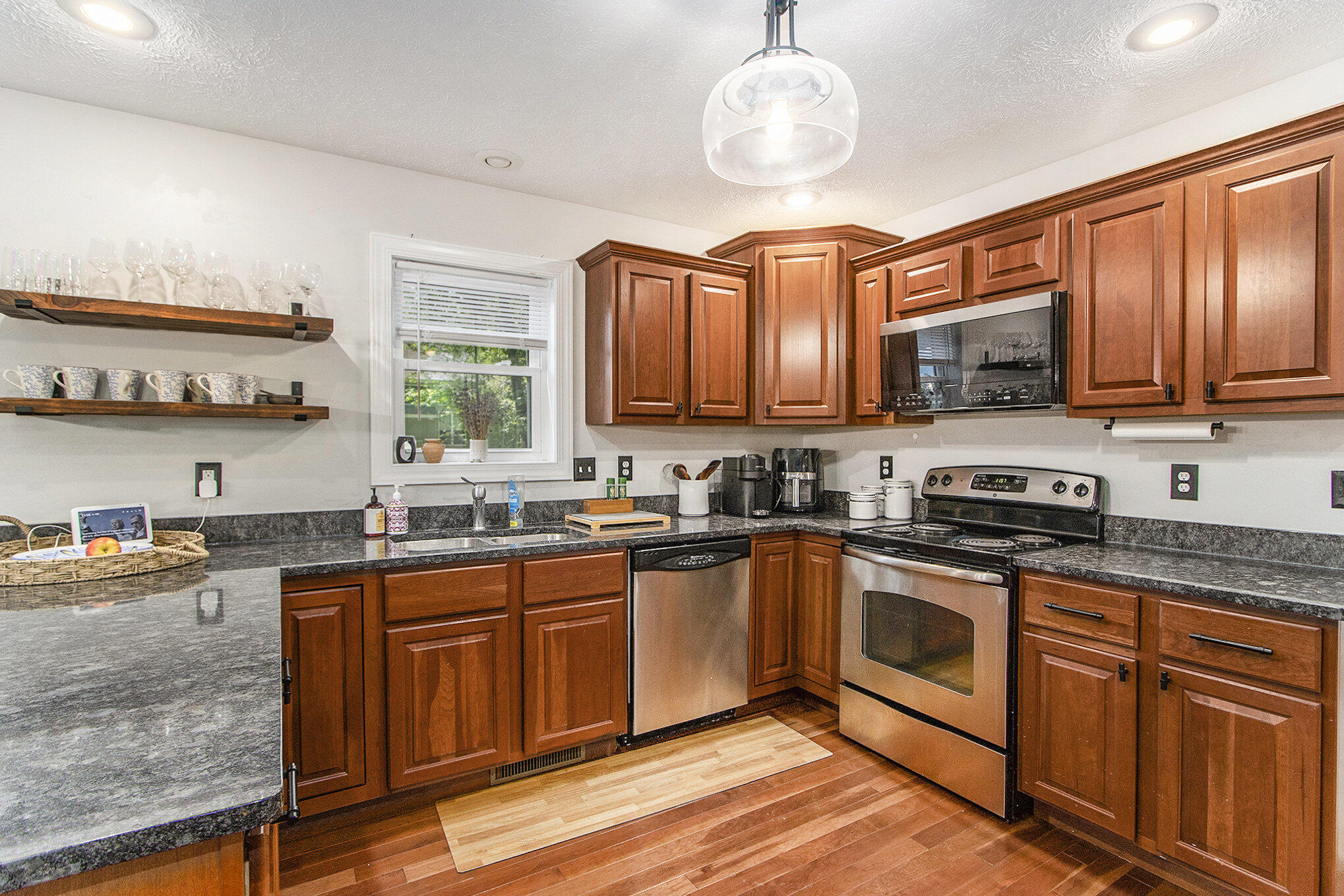 Richland Village, Michigan 49083, United States, 4 Bedrooms Bedrooms, ,4 BathroomsBathrooms,Residential,Active,154039