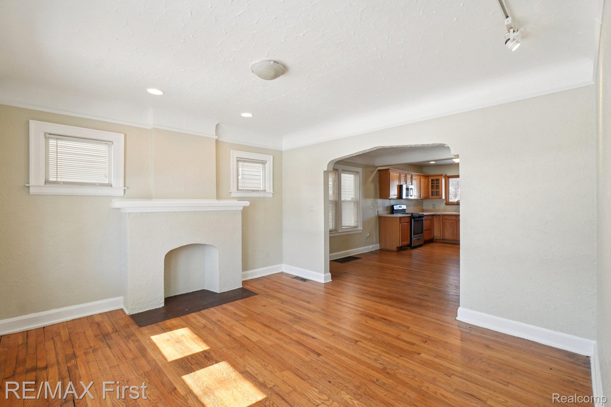 201 E Bennett Avenue