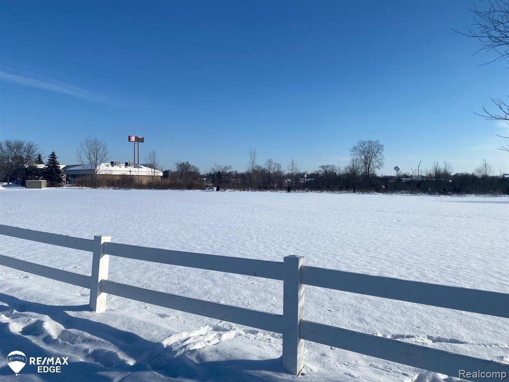 VACANT Green Briar Boulevard