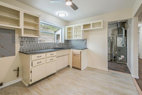 Tiny photo for 1398 Hunter Avenue, Ypsilanti Charter Township, MI 48198 (MLS # 81026025900)