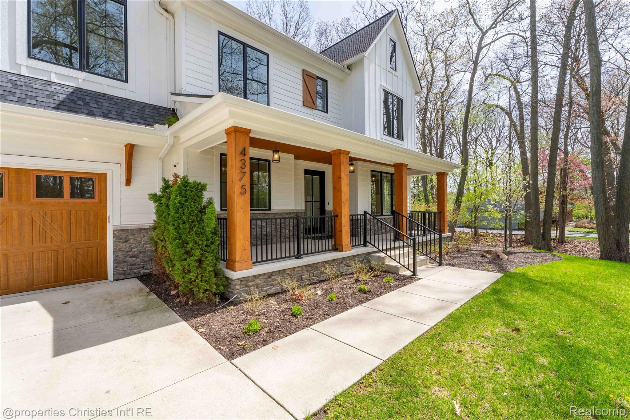 4375 Derry Road