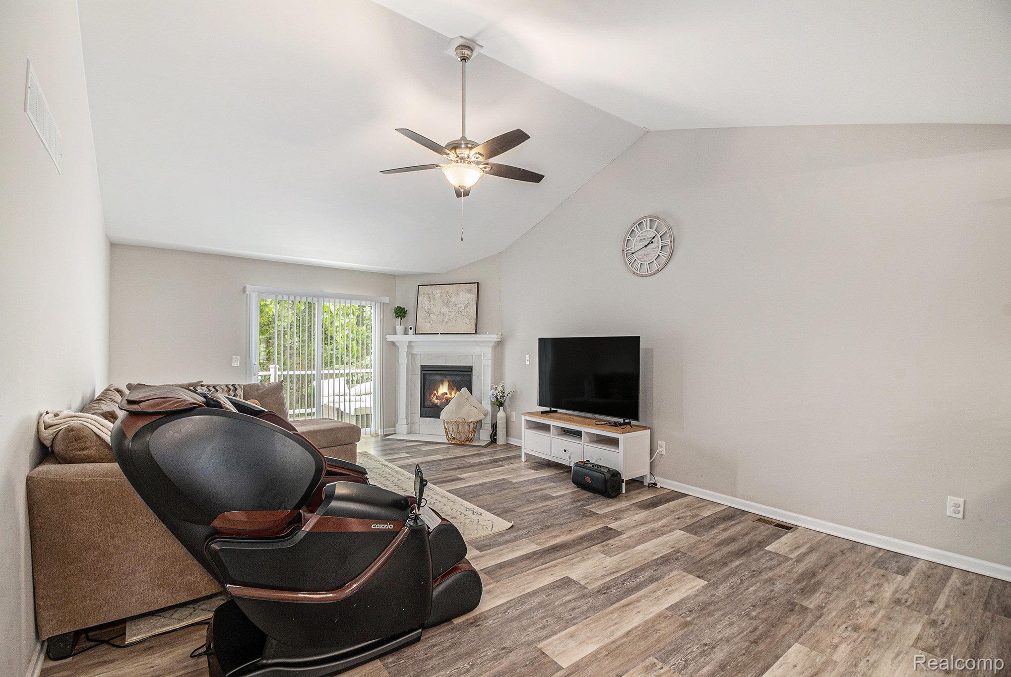 816 Nelsons Ridge Drive