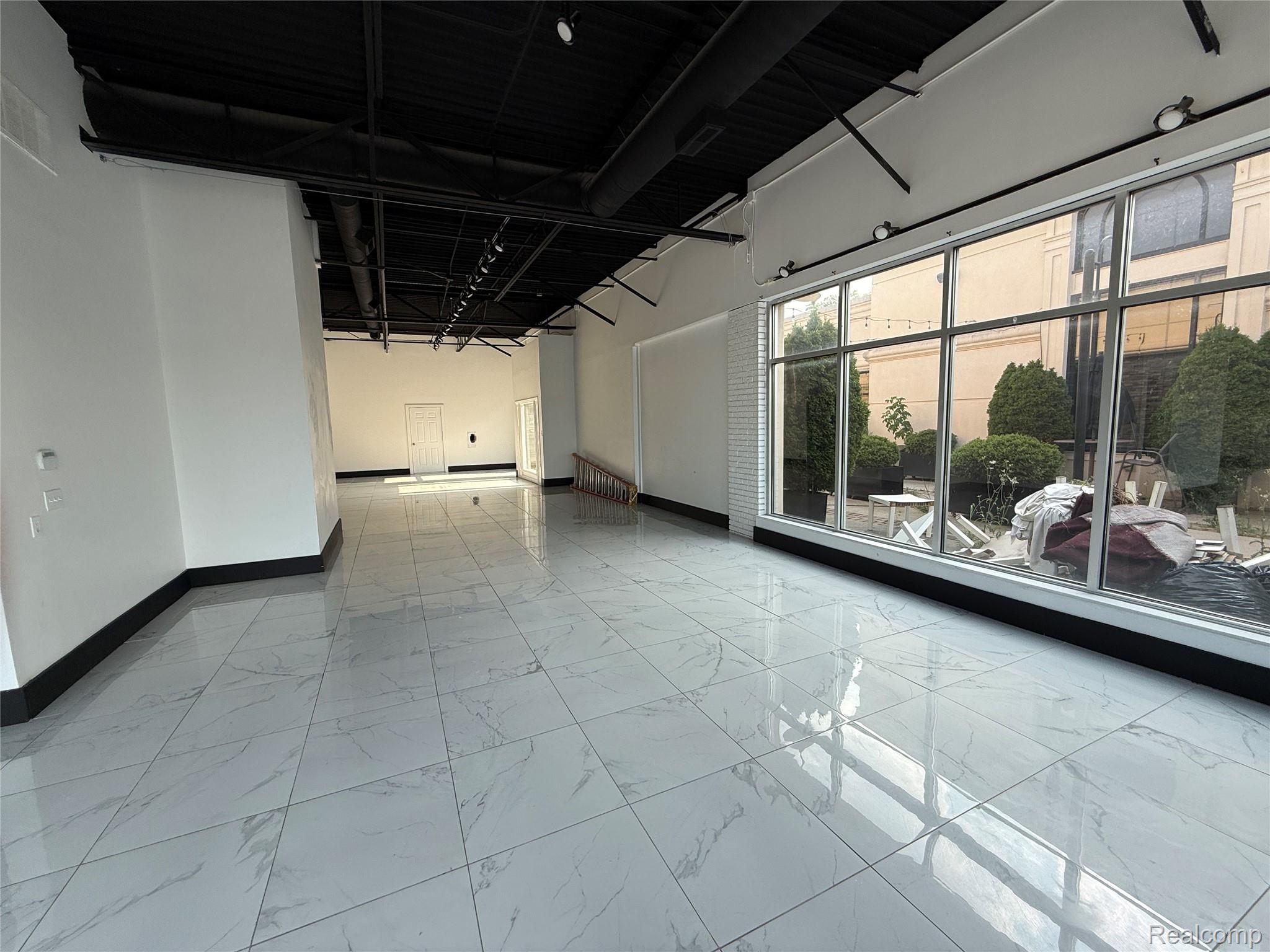 1537 E Pierson Road C