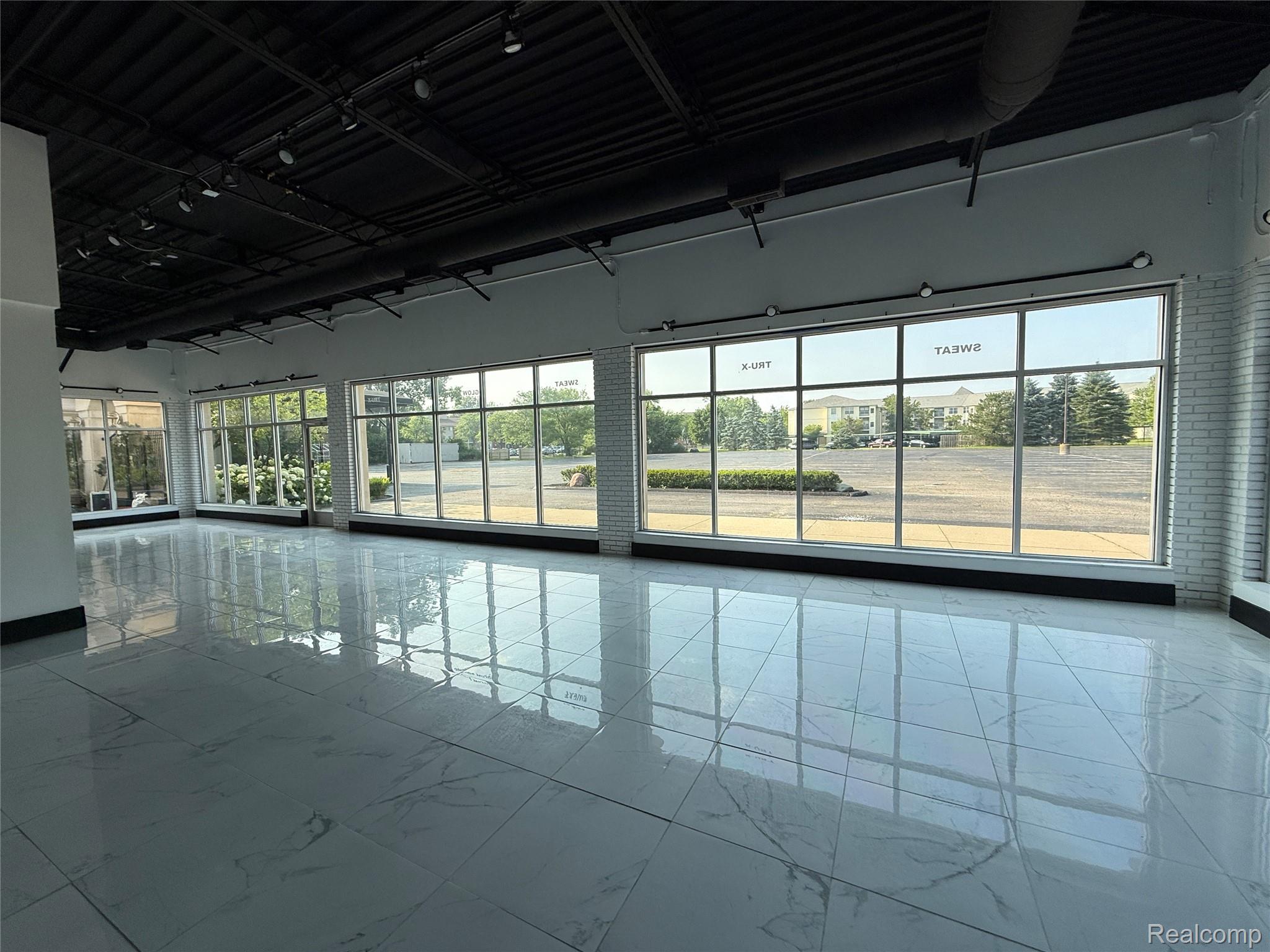 1537 E Pierson Road C