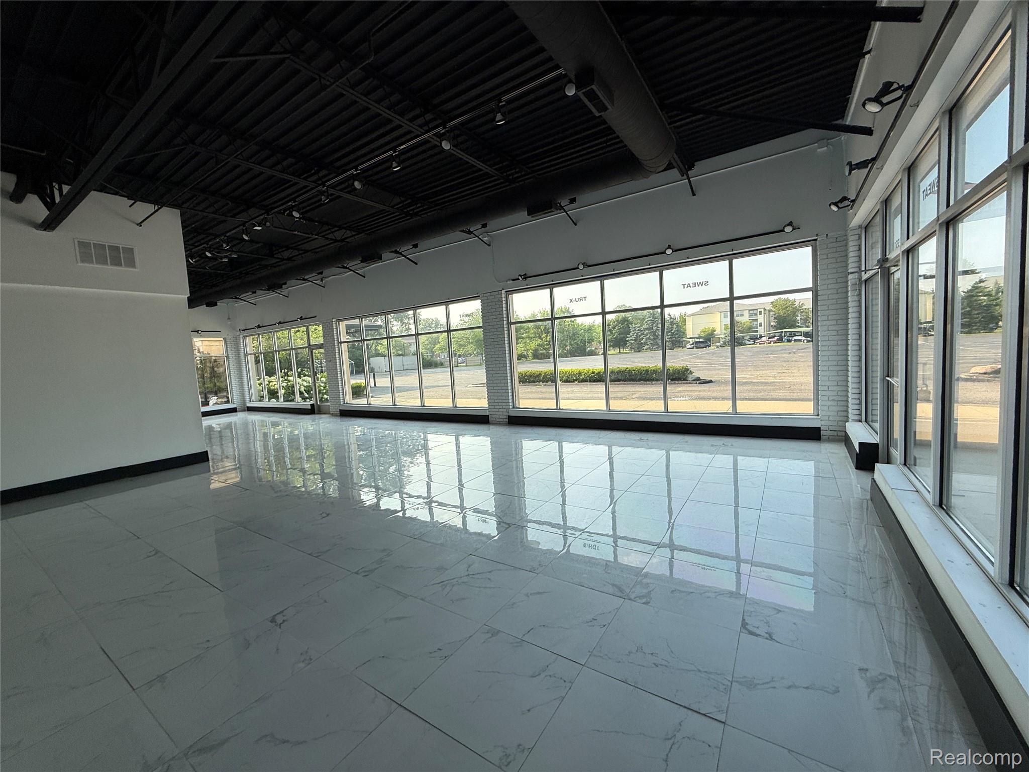 1537 E Pierson Road C