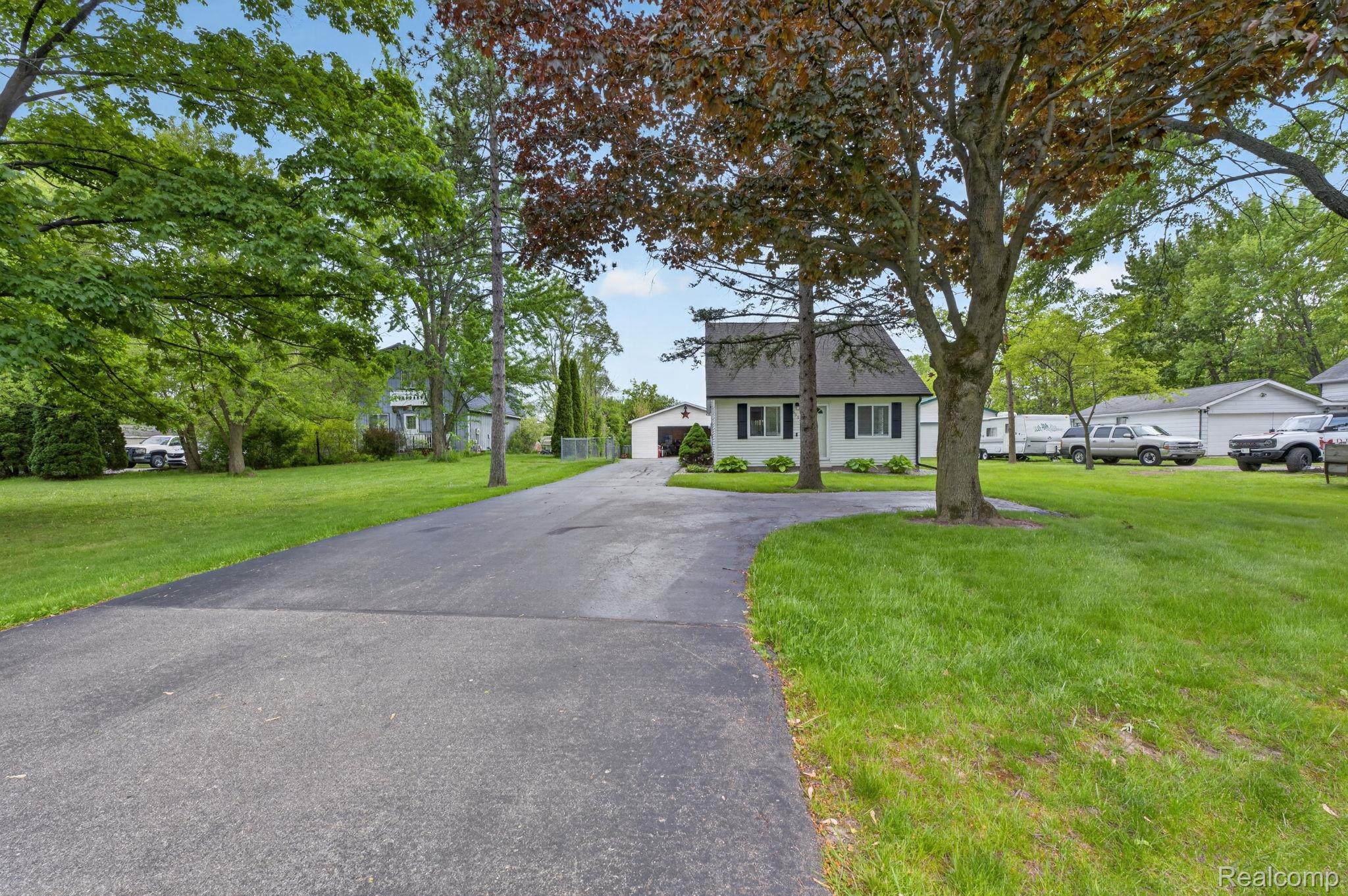 6354 Lapeer Road