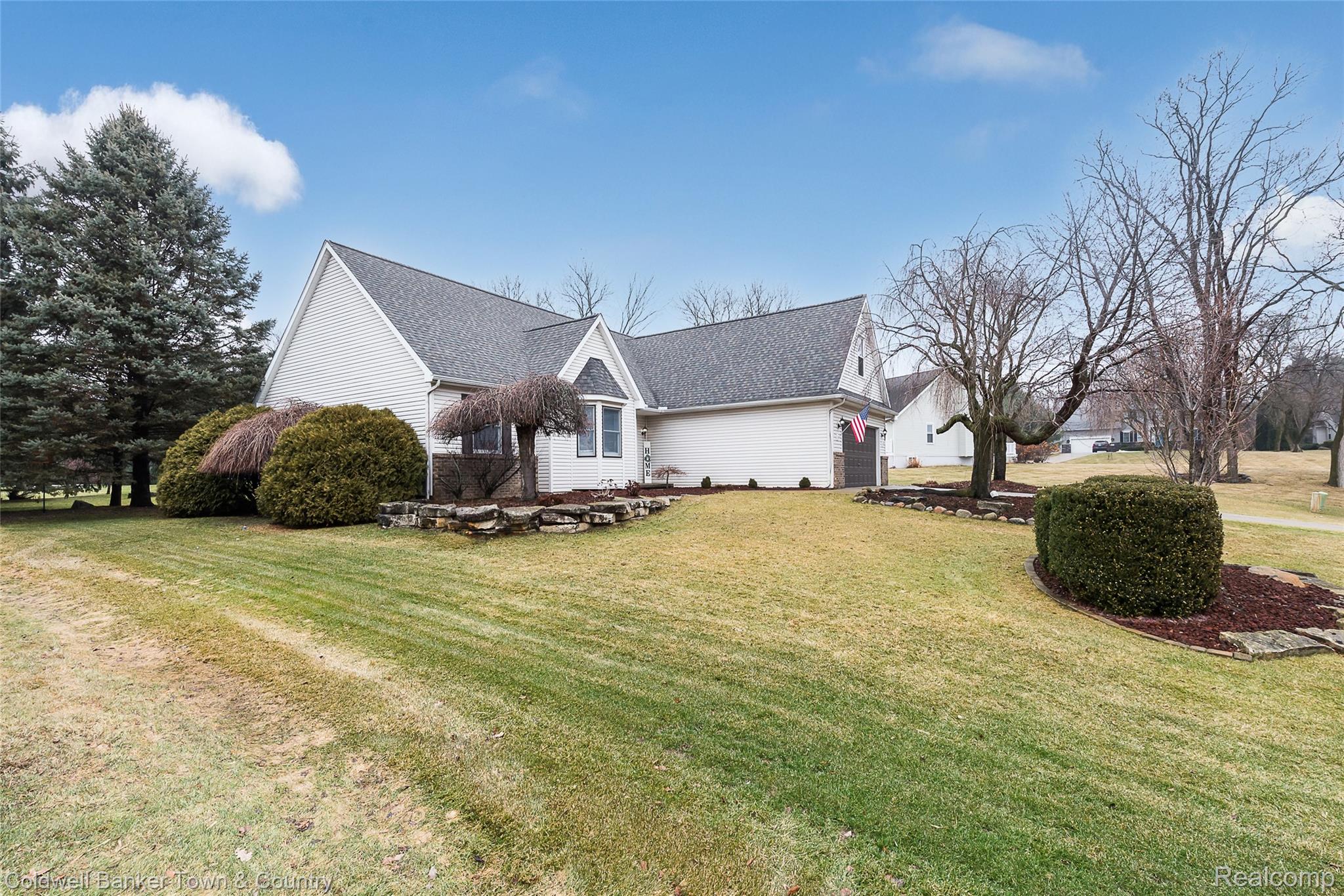 6322 E Horseshoe Trail