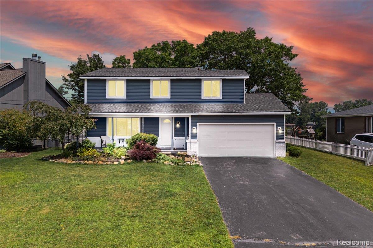 1084 Woodruff Lake Drive