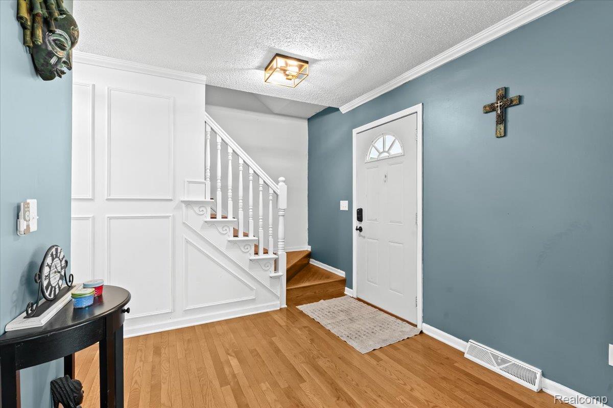 1084 Woodruff Lake Drive