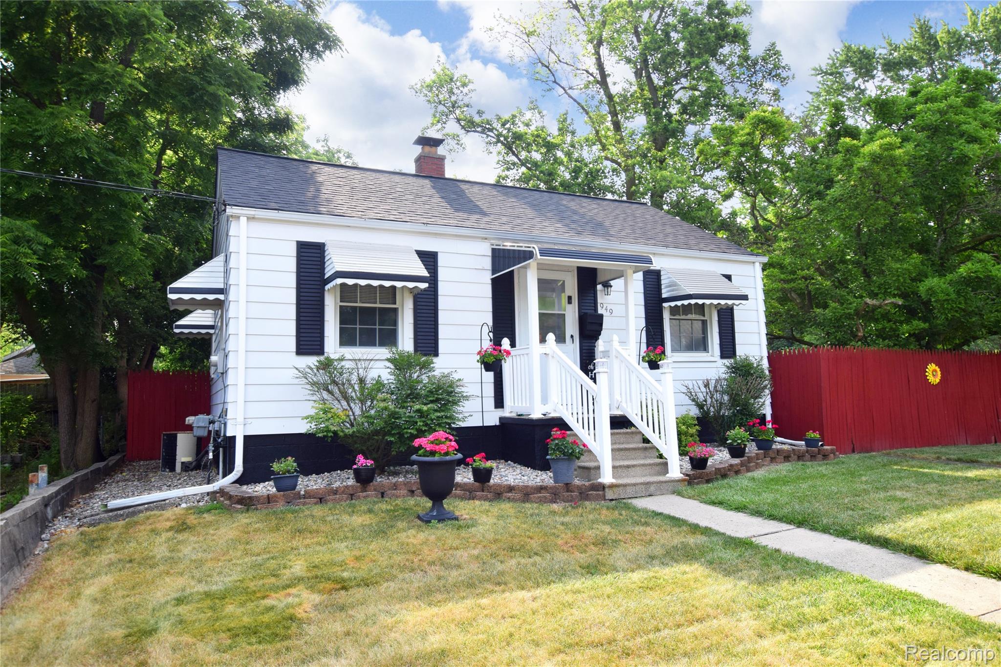 949 Barney Avenue