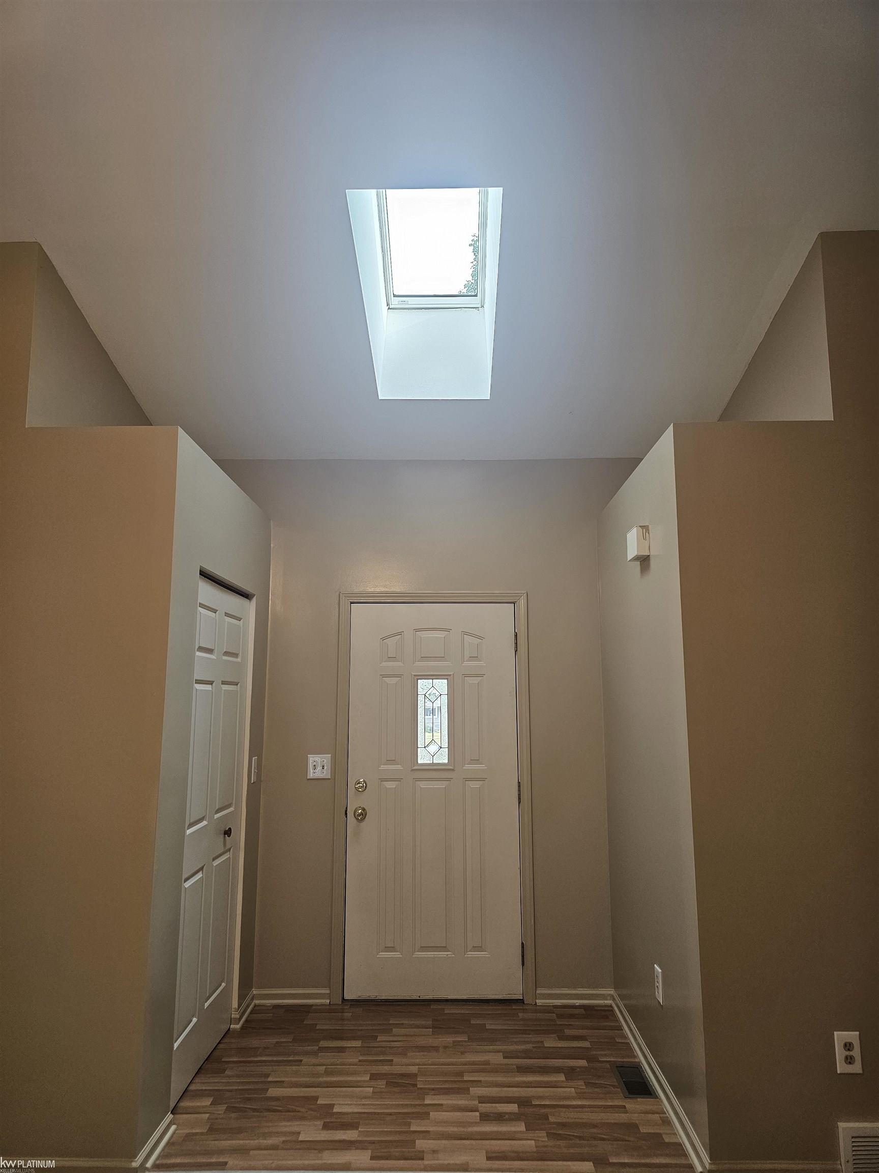 4224 North River Road