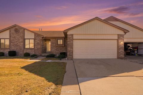 26214 Jackgrove Lane Chesterfield Township MI 48051