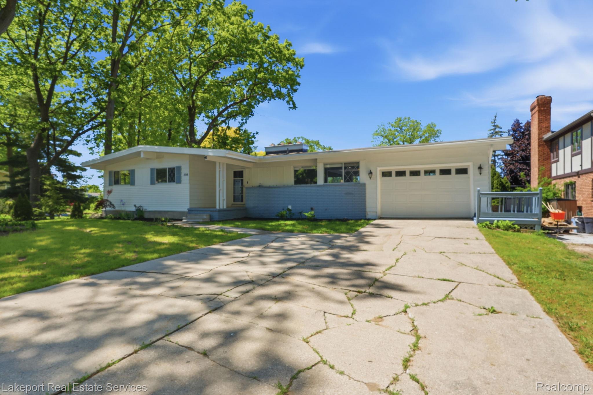 2549 Riverwood Dr Drive