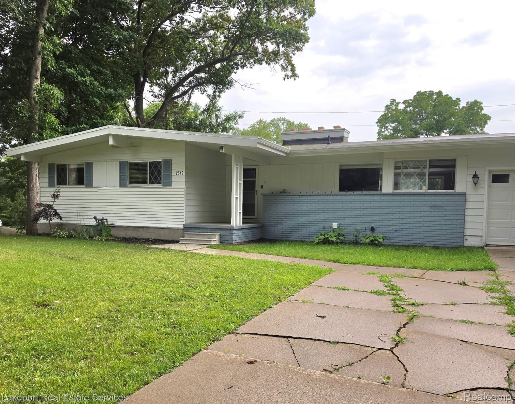 2549 Riverwood Dr Drive