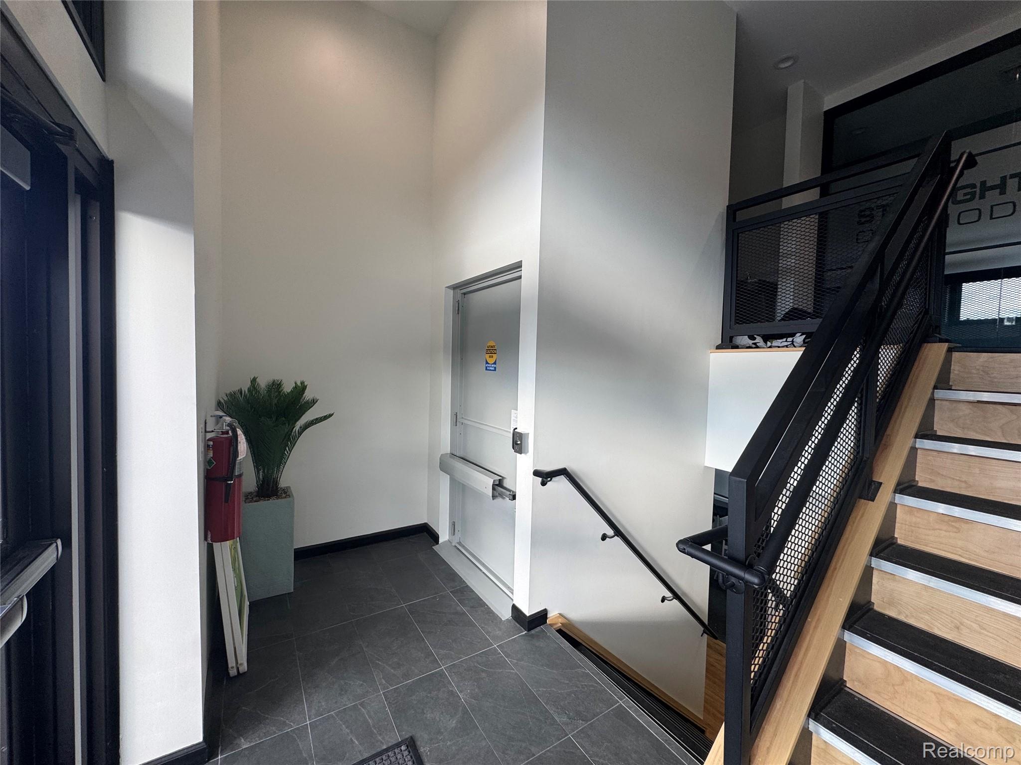 3133 Union Lake Road 1st Flr FULL