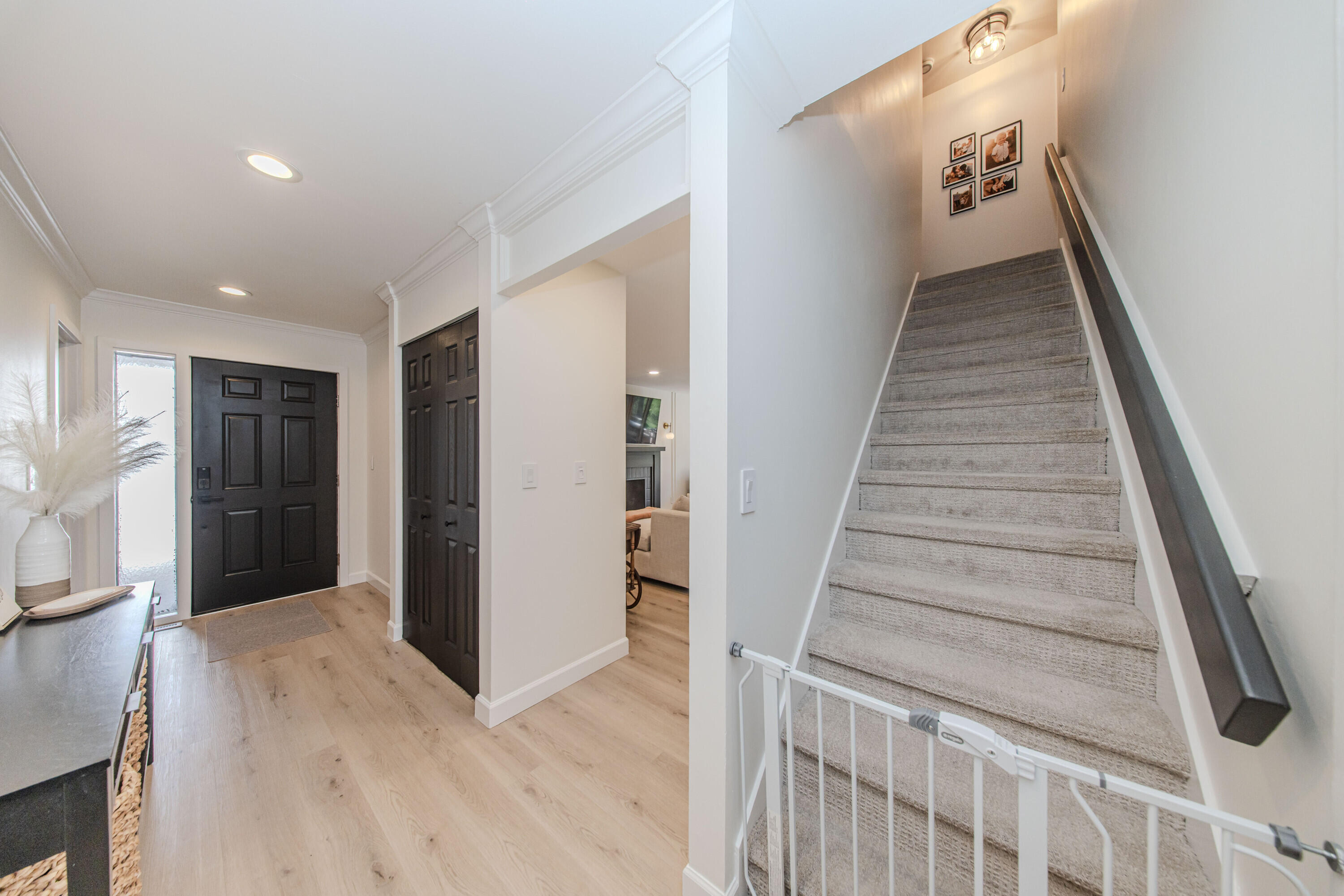 2204 Applewood Court