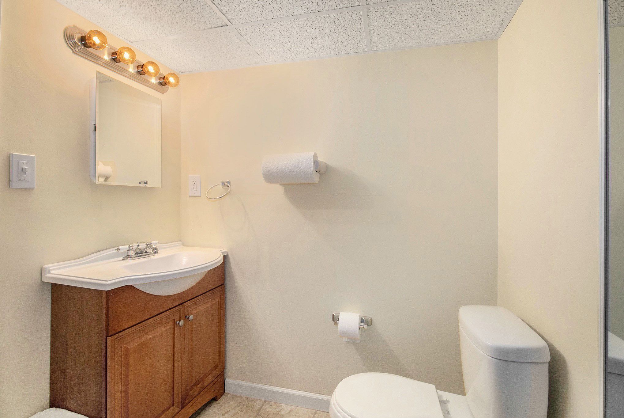 Westland City, Michigan 48186, United States, 3 Bedrooms Bedrooms, ,3 BathroomsBathrooms,Residential,Pending,134355