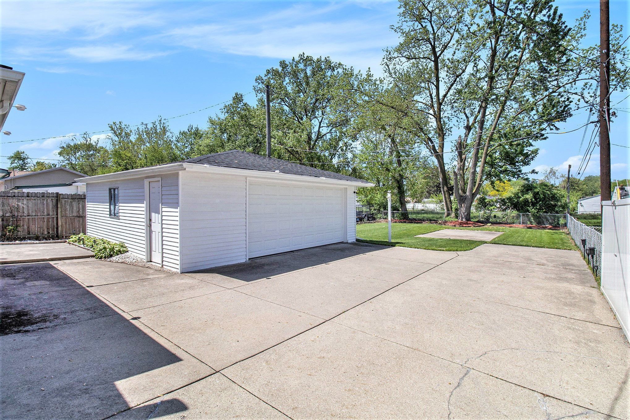 Westland City, Michigan 48186, United States, 3 Bedrooms Bedrooms, ,3 BathroomsBathrooms,Residential,Pending,134355