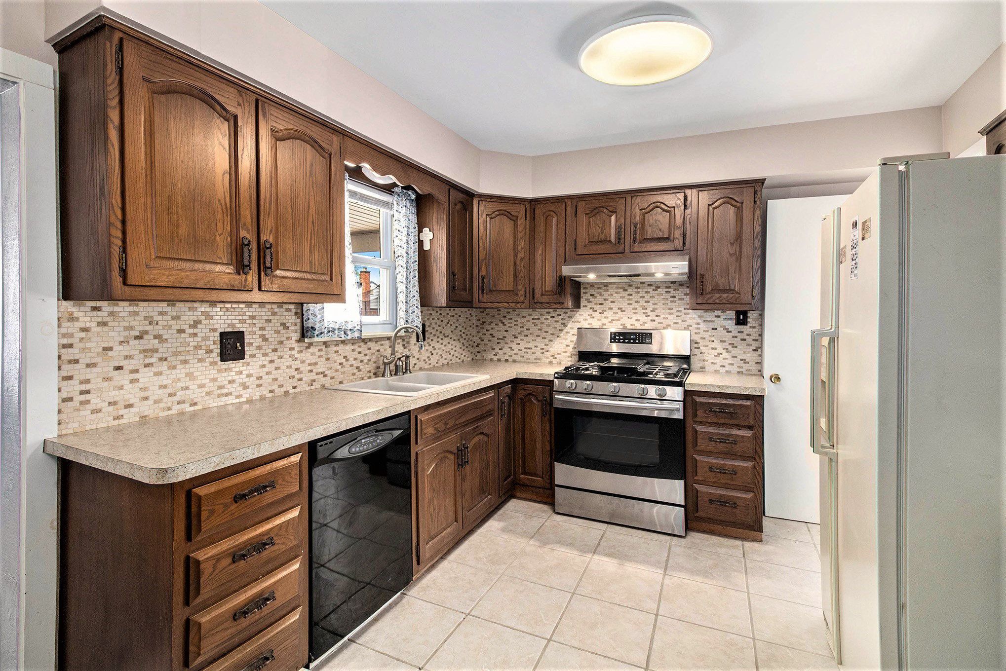 Westland City, Michigan 48186, United States, 3 Bedrooms Bedrooms, ,3 BathroomsBathrooms,Residential,Pending,134355