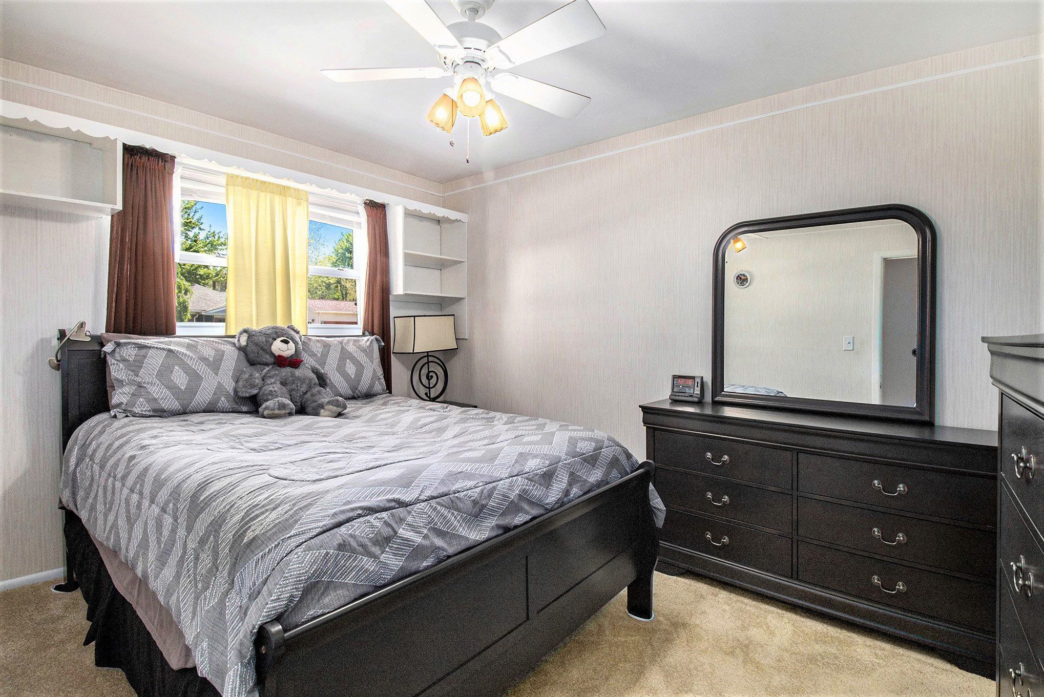 Westland City, Michigan 48186, United States, 3 Bedrooms Bedrooms, ,3 BathroomsBathrooms,Residential,Pending,134355