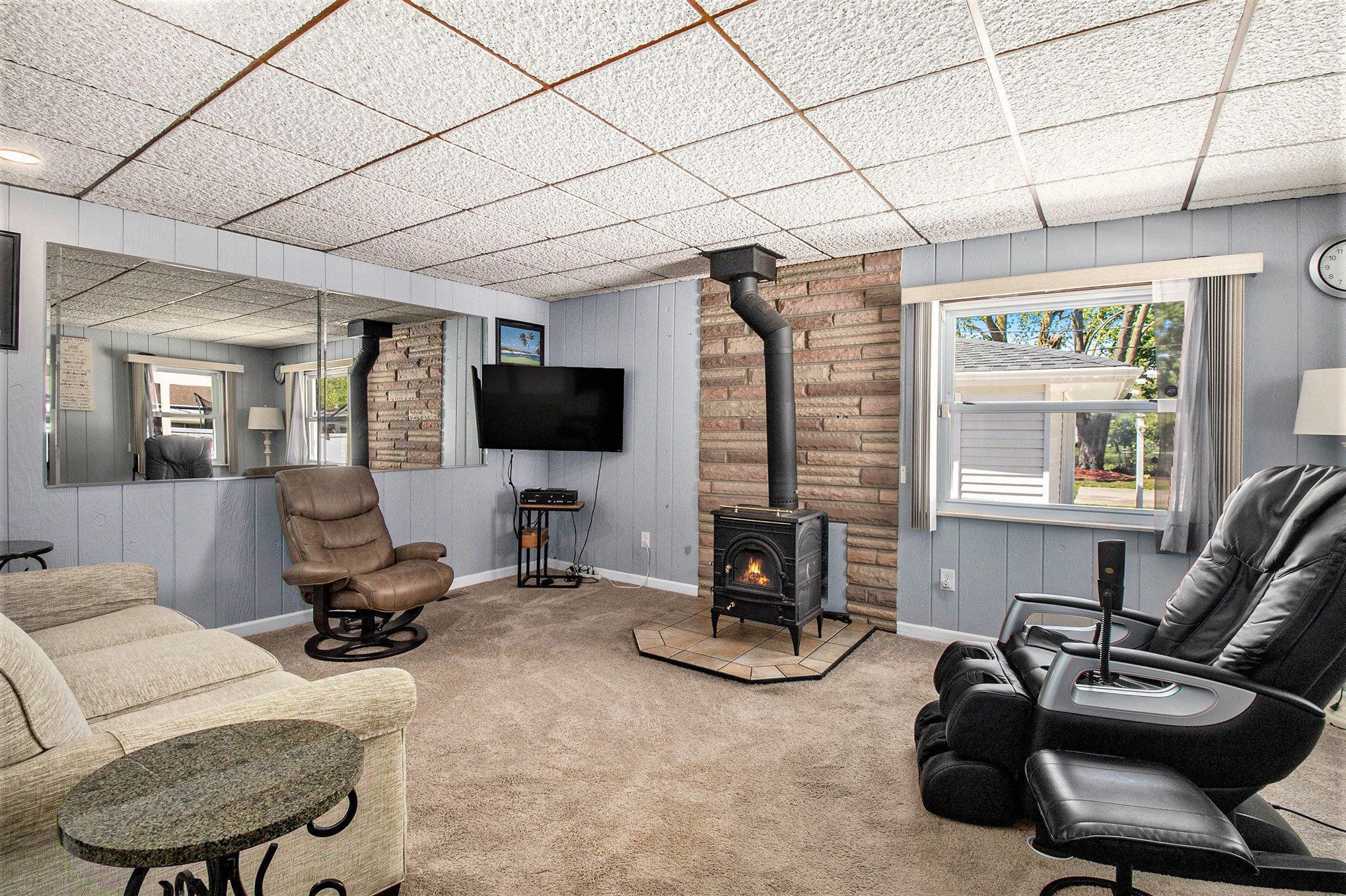 Westland City, Michigan 48186, United States, 3 Bedrooms Bedrooms, ,3 BathroomsBathrooms,Residential,Pending,134355