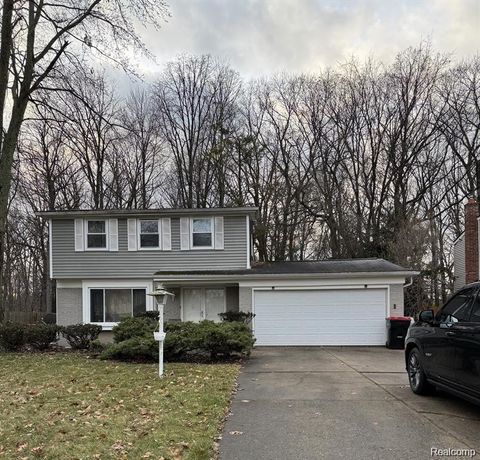 23705 Rockingham Southfield City MI 48033