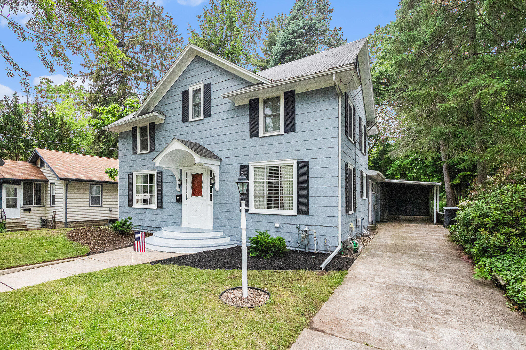311 Moccasin Street