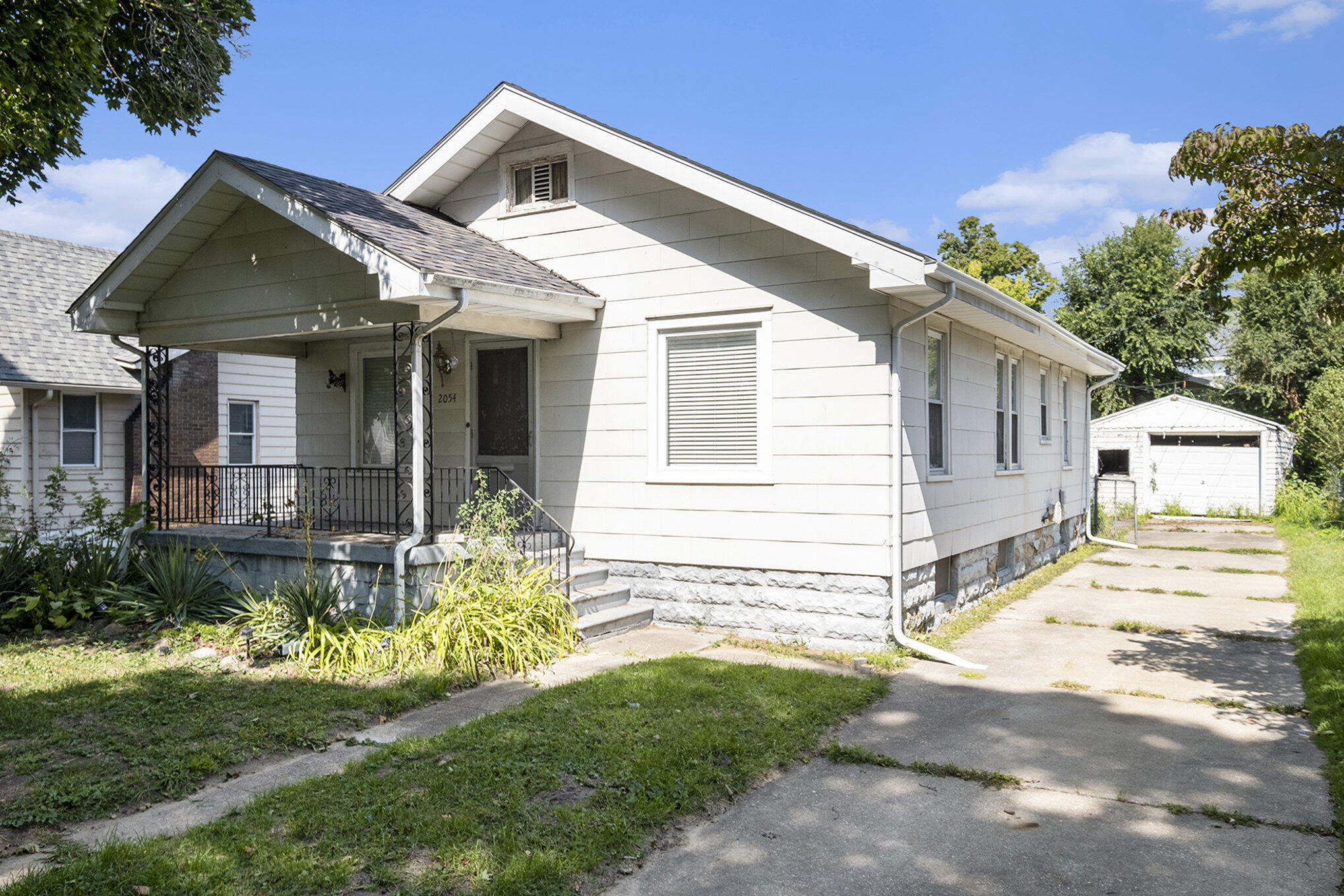 2054 Cartier Street