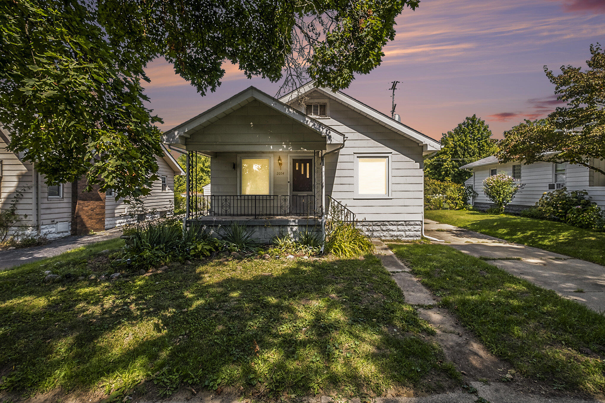 2054 Cartier Street