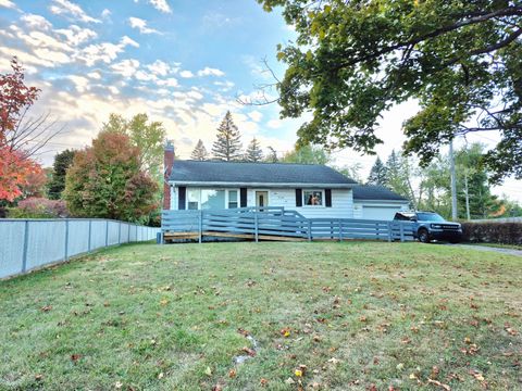 172 S Manning Street Hillsdale City MI 49242