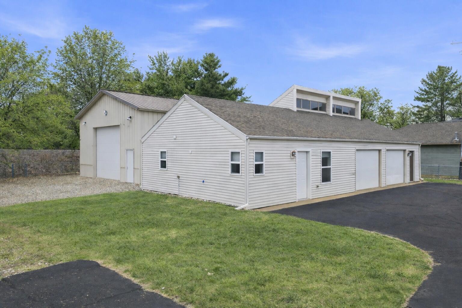 7738 N Indian Lake Drive