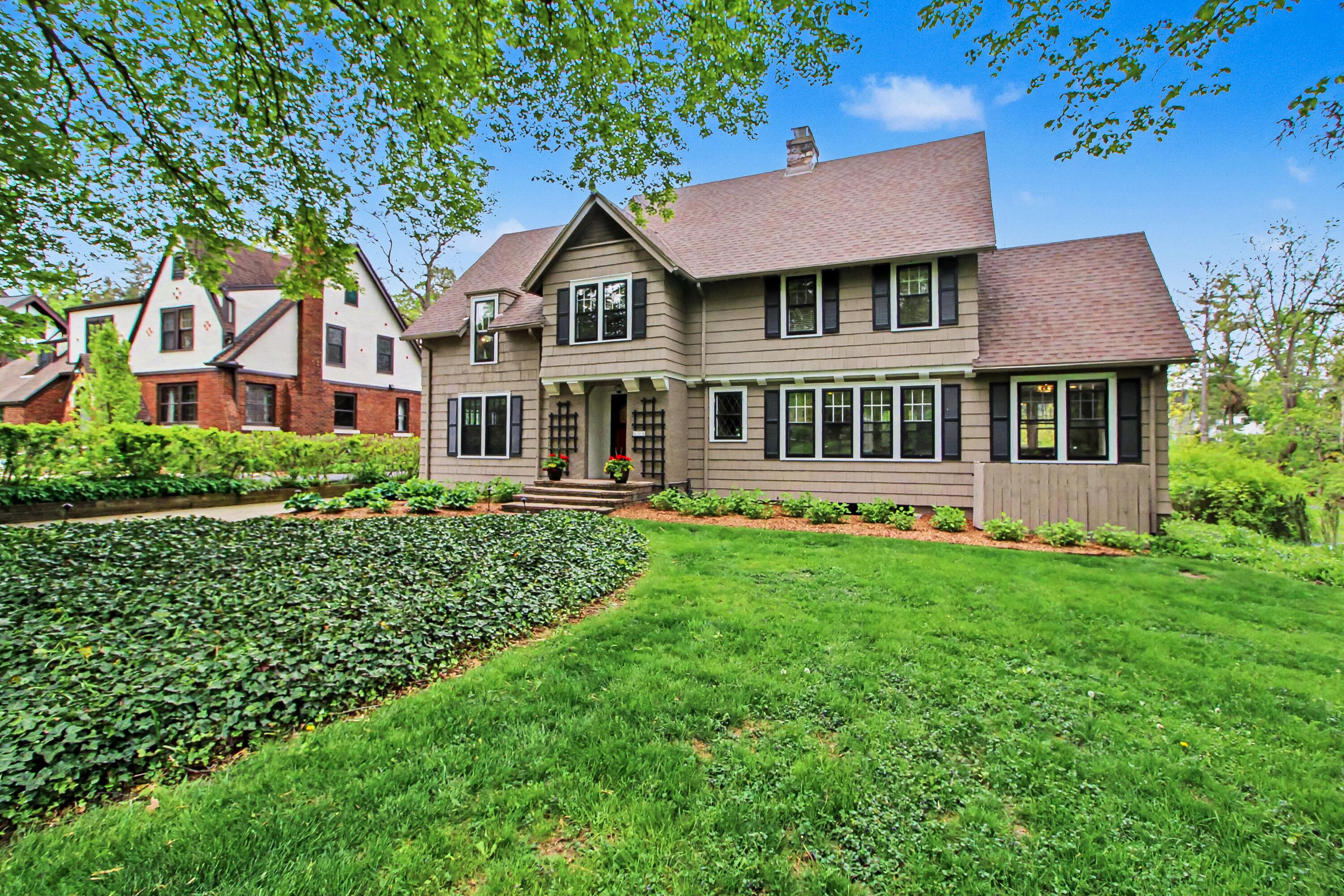 2105 Devonshire Road