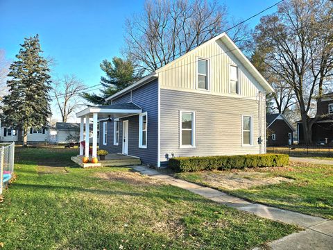 104 W Hotchin Avenue White Pigeon Village MI 49099