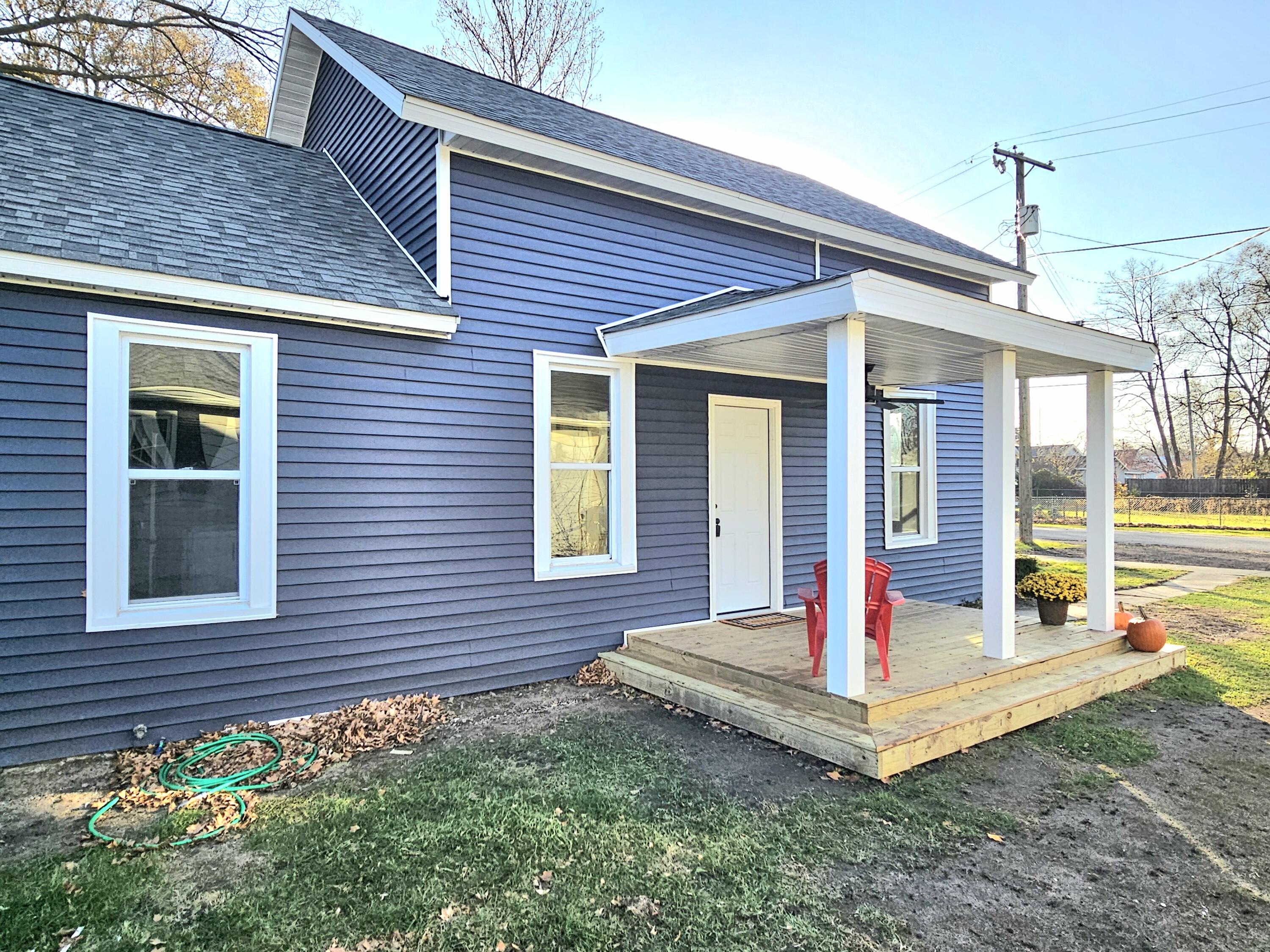 104 W Hotchin Avenue