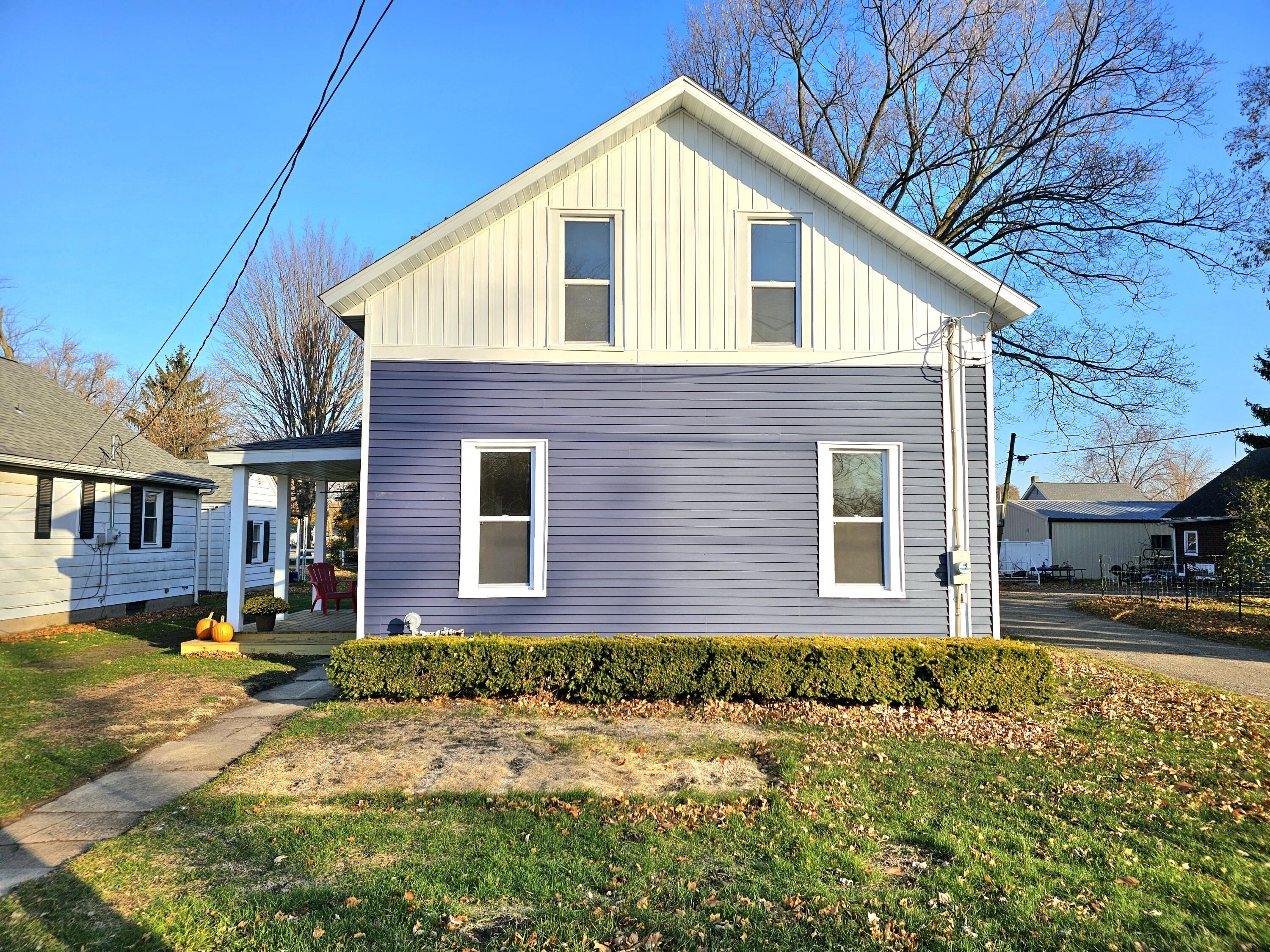 104 W Hotchin Avenue