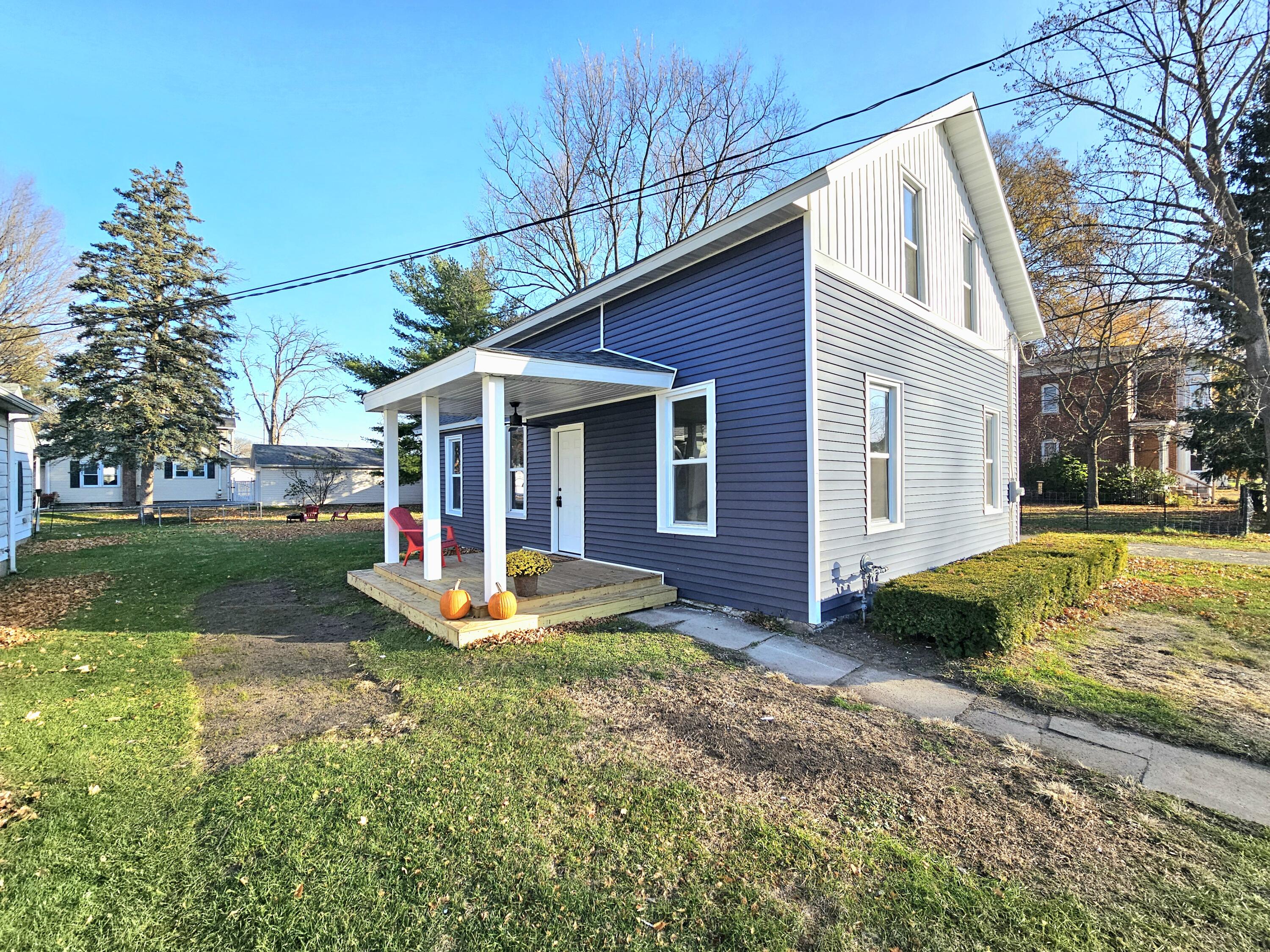 104 W Hotchin Avenue