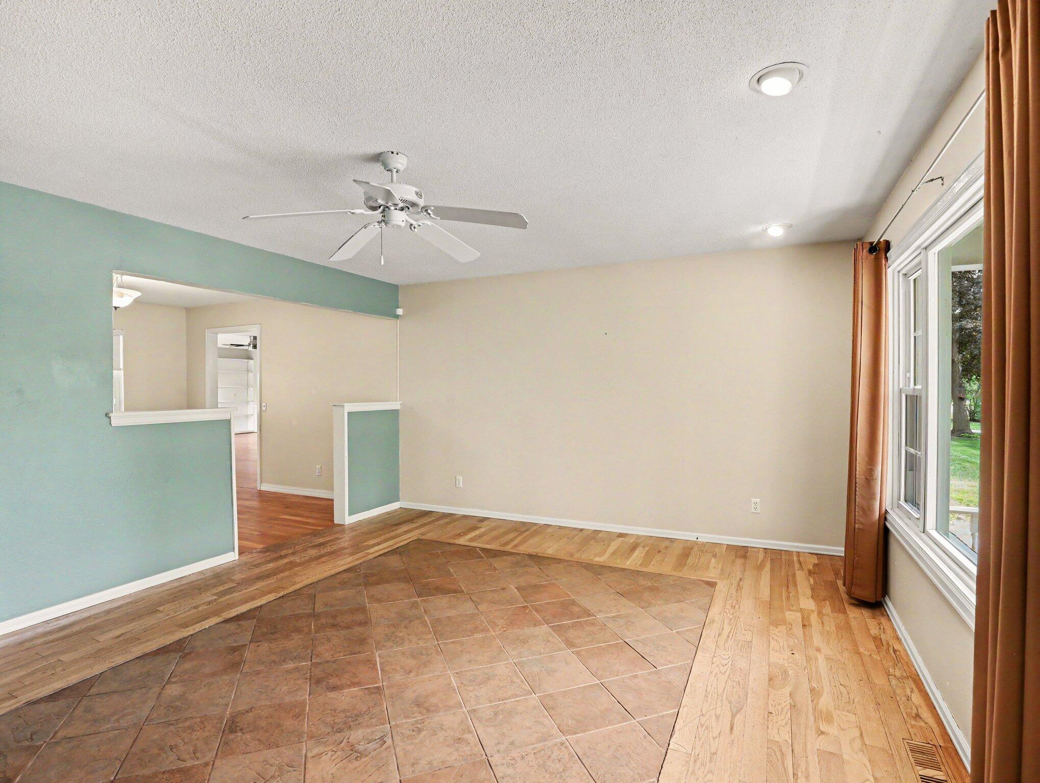 1184 Oakmont Drive
