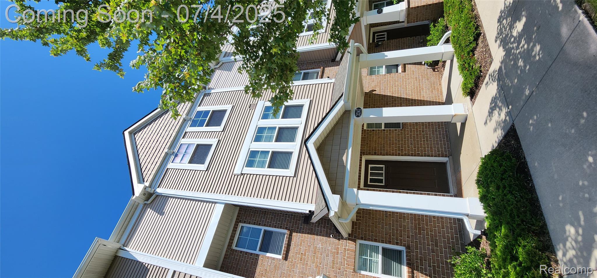 3247 Chambers West 81