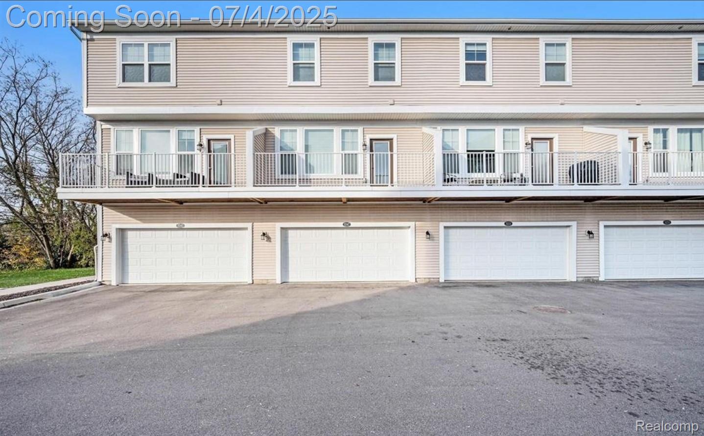 3247 Chambers West 81