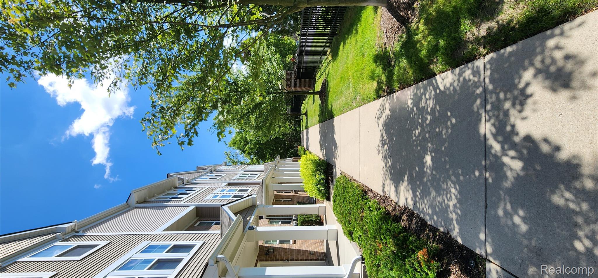 3247 Chambers West 81