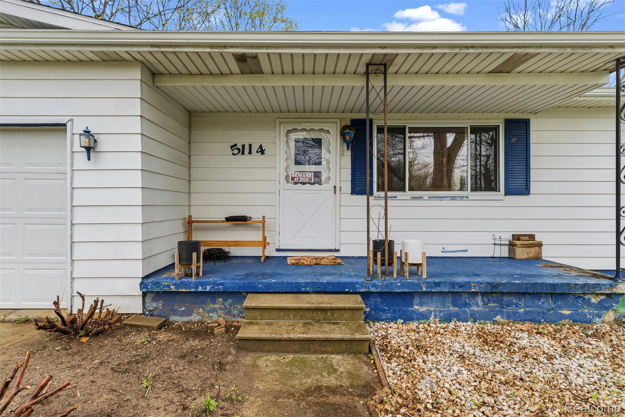 5114 Reid Road